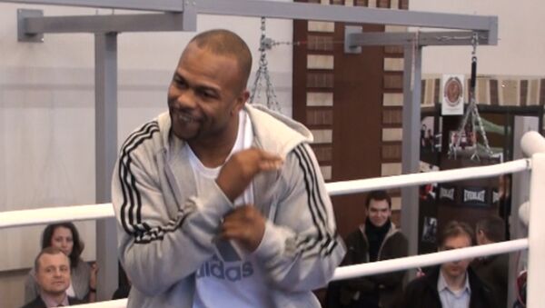 Roy Jones presents master class to young boxers in Moscow - Sputnik International