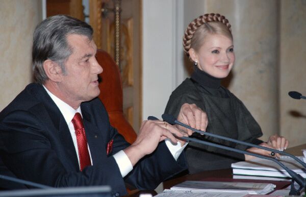 Former Ukrainian President Viktor Yushchenko faces an investigation over his order to close a criminal case against former Ukrainian Prime Minister Yulia Tymoshenko - Sputnik International
