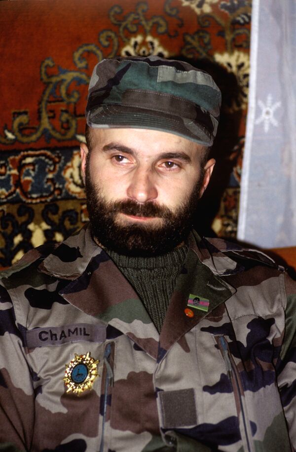 Chechen warlord Shamil Basayev. Archive - Sputnik International