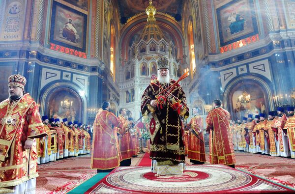 Patriarch Kirill of Moscow and All Russialed the Easter service in downtown Moscow's Christ the Savior Cathedral - Sputnik International
