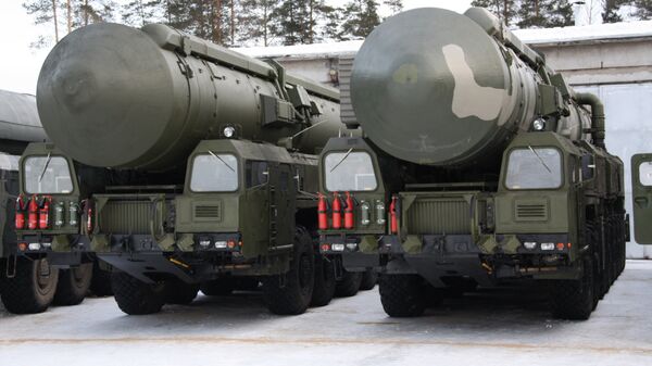 Yars is armed with the multiple-warhead RS-24 intercontinental ballistic missile - Sputnik International