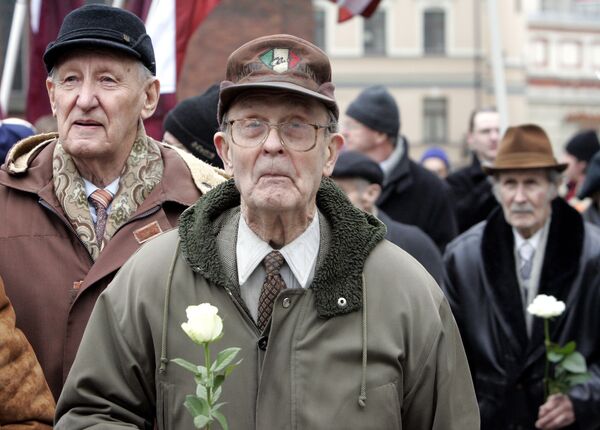 Latvian President Andris Berzins has called on World War II veterans who had fought on different sides to bury the hatchet - Sputnik International