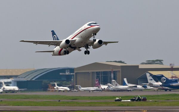 Russian Superjet-100 Aircraft Missing in Indonesia - Sputnik International