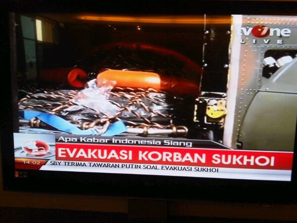Sukhoi Superjet airliner crash in Indonesia - Sputnik International