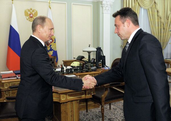 Putin Offers ‘Opposition Basher’ Envoy Post          - Sputnik International