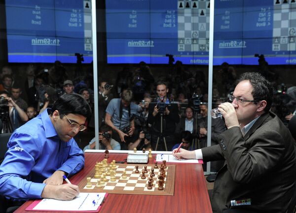 Viswanathan Anand and Boris Gelfand - Sputnik International