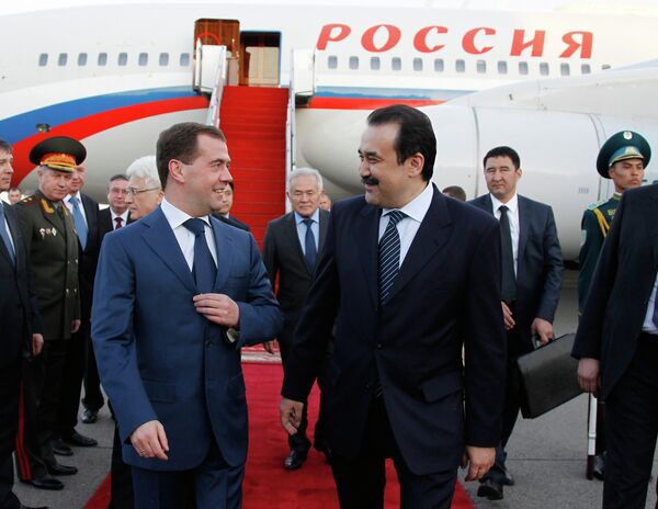  Dmitry Medvedev and Karim Masimov - Sputnik International