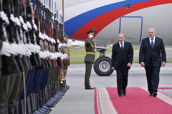 Putin, Lukashenko Praise Bilateral Ties - Sputnik International
