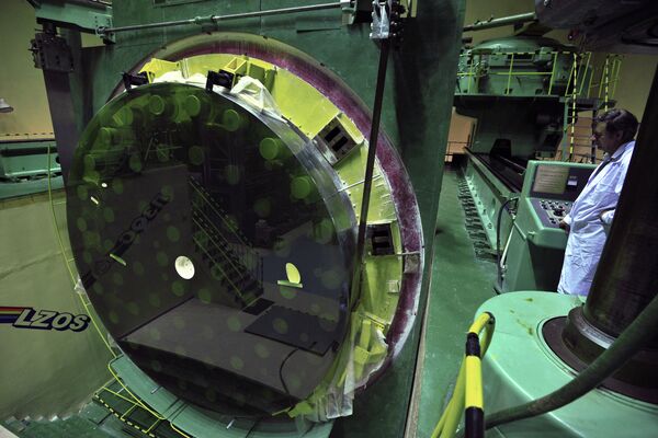 Polishing the Six-Meter Mirror of Eurasia’s Biggest Telescope - Sputnik International