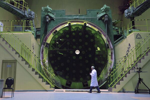 Polishing the Six-Meter Mirror of Eurasia’s Biggest Telescope - Sputnik International