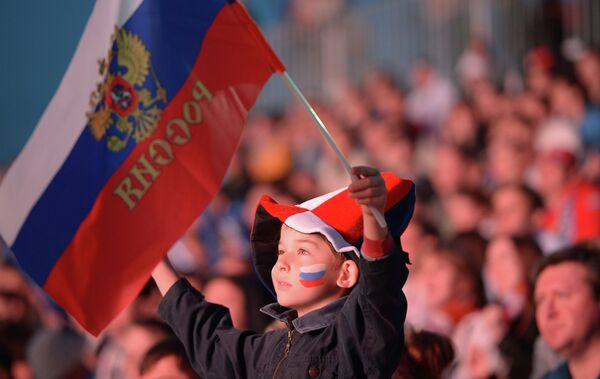 Russian Fans Celebrate Russia’s Victory over Czech Republic at Euro 2012 - Sputnik International