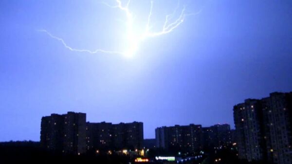 Five Students Struck by Lightning in Moscow - Sputnik International