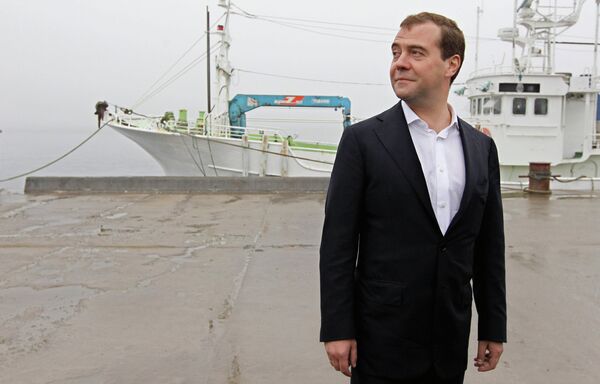 Dmitry Medvedev visits Kuril Islands - Sputnik International