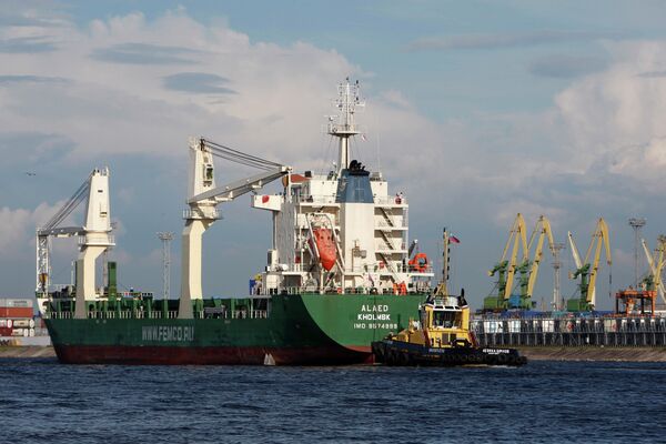 Alaed docked at St. Petersburg - Sputnik International