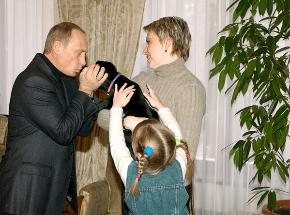 Vladimir Putin’s Four-legged Gifts  - Sputnik International