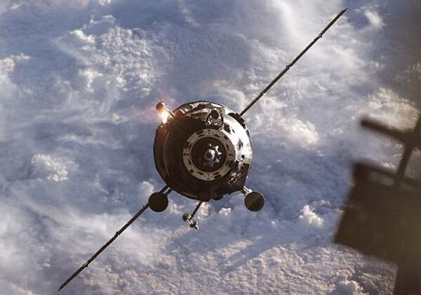 Russian Progress M-15M cargo spacecraft undocked early on Tuesday from the International Space Station (ISS) to depart on a three-week scientific mission - Sputnik International