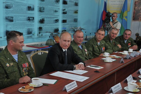 Putin Backs Russia’s Support of NATO Afghan Operation    - Sputnik International