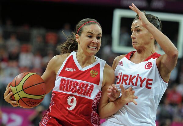 Russia women’s team stuttered past Turkey into the semifinal of the Olympic basketball tournament - Sputnik International