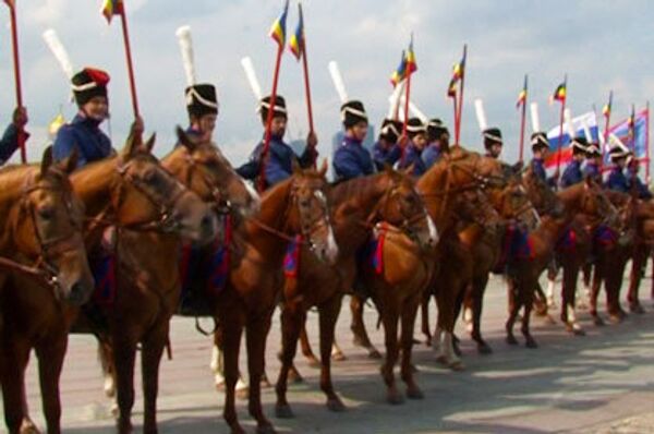 Cossacks Saddle Rare Horses and Ride from Moscow to Paris - Sputnik International