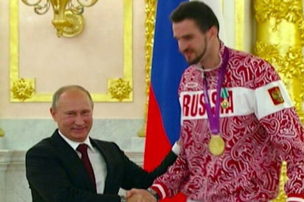 Putin Gives Olympic Gold Medalists State Honors - Sputnik International