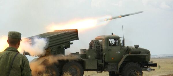 Firing the new Tornado-G salvo rocket system: Footage from the firing range - Sputnik International