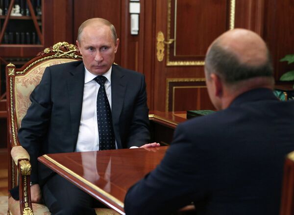 Putin Says Stability, Social Spend Budget Priorities - Sputnik International