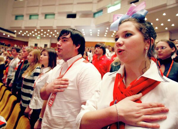 Only Half of Russians Know National Anthem  - Sputnik International