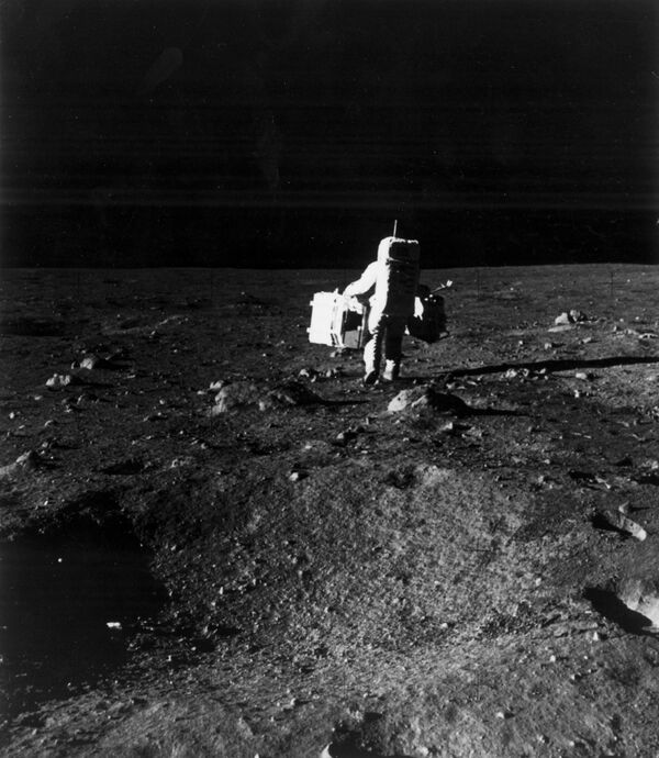 Neil Armstrong’s Photos of the Moon - Sputnik International