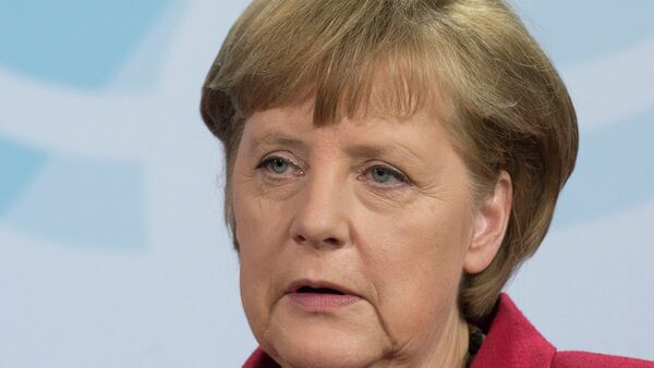 German Chancellor Angela Merkel has abandoned Germany's pro-Russian ‘Ostpolitik’ political course, according to the Guardian. - Sputnik International