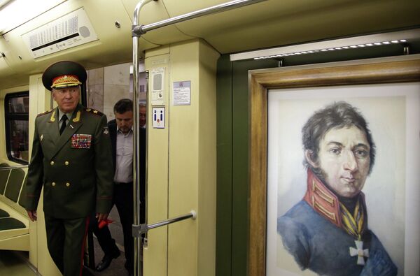 Moscow Unveils the Watercolor Metro Train Featuring a Battle of Borodino Exposition - Sputnik International