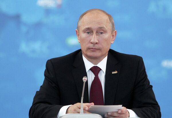 Президент России Владимир Путин на втором пленарном заседании лидеров экономик АТЭС - Sputnik International