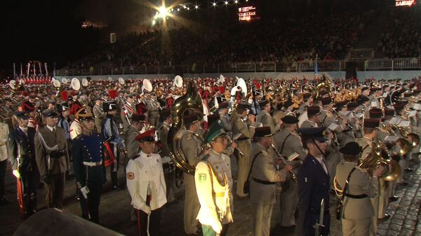 Spasskaya Tower Music Festival Hosts a Historical Ball - Sputnik International