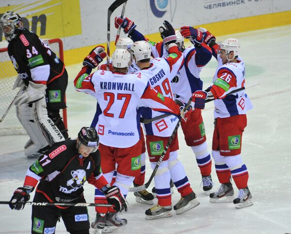 KHL: Lokomotiv Gets Controvserial Win at Traktor         - Sputnik International