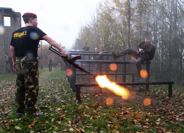 Belarusian Soldiers Take Crimson Beret Qualification Exam - Sputnik International