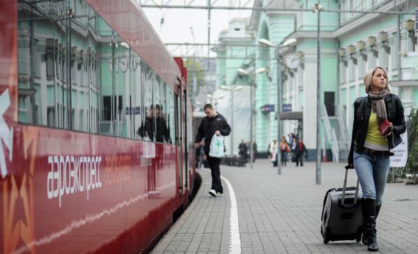 Russia Considers Waiving Tourist Visas for Train Passengers - Sputnik International