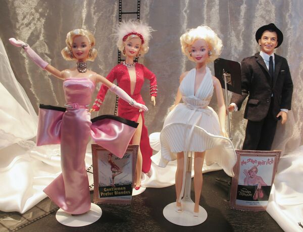 From Cheburashka to Barbie: Toys in Moscow Over the Years  - Sputnik International
