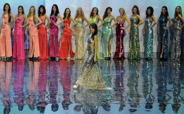 The most beautiful girl in Russia and her rivals - Sputnik International