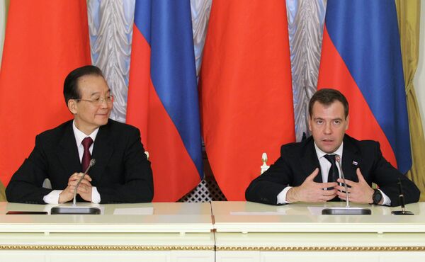 Wen Jiabao and Dmitry Medvedev - Sputnik International