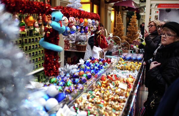 Moscow’s GUM Decked out for New Year’s - Sputnik International
