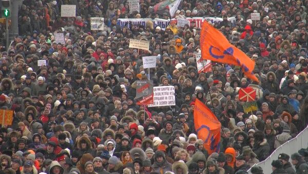 Thousands Protest Anti-US Adoption Law in Moscow - Sputnik International