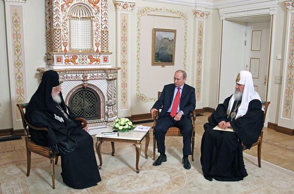 Vladimir Putin meets Georgian Patriarch Ilia II - Sputnik International