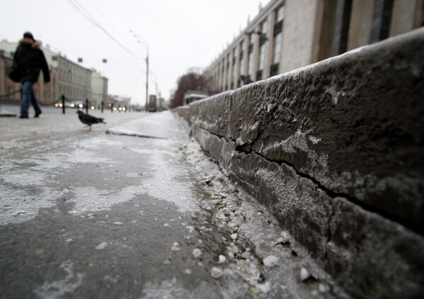 After-Effects of Moscow Ice-Storm - Sputnik International
