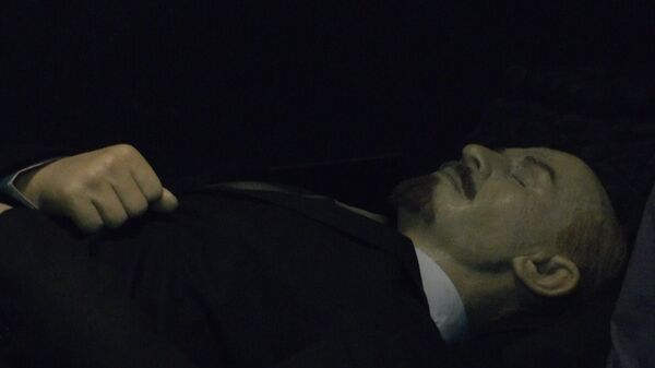 Back in the USSR with a snoring Lenin - Sputnik International