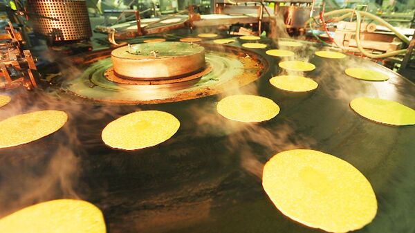 Hundreds of Thousands Pancakes Fried for Pancake Week - Sputnik International