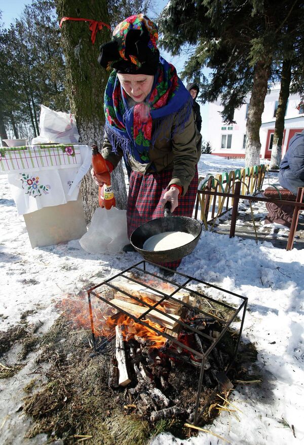 Russia Marks End of Winter with Maslenitsa Festival - Sputnik International