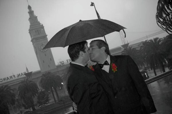 Scott Coatsworth, on the left, and Mark Guzman, on the right, were married in San Francisco on Nov. 1, 2008. Today they have a thriving website business that caters to same-sex couples planning to marry. - Sputnik International