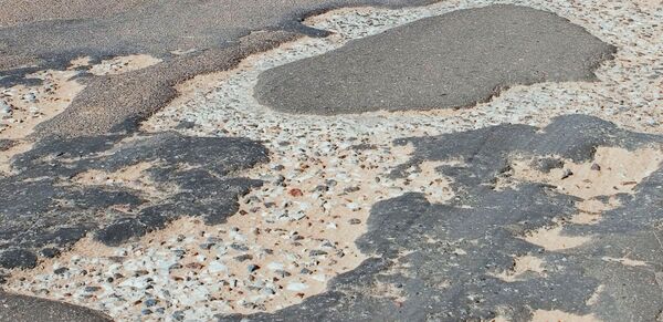 Activists Mark Over 100 Potholes on Moscow Roads - Sputnik International