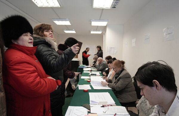 Oligarch Politician Questions Russian City Elections - Sputnik International