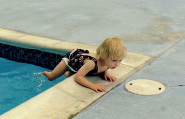 Jessica Long playing in the pool as a toddler in Baltimore Jessica Long playing in the pool as a toddler in Baltimore - Sputnik International