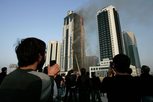 Пожар в комFire Rages in Grozny’s Tallest Building - Sputnik International
